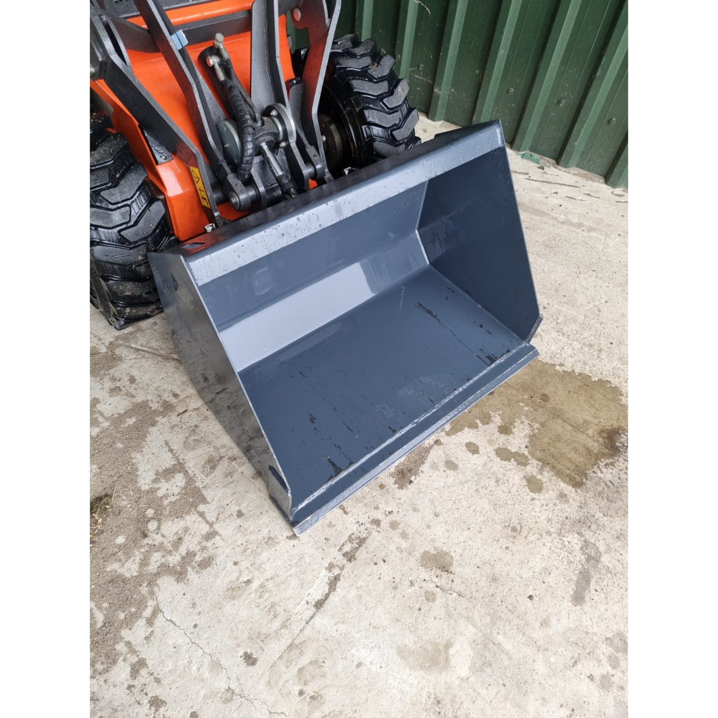 Machines & Attachments Mini Skidsteer Bucket